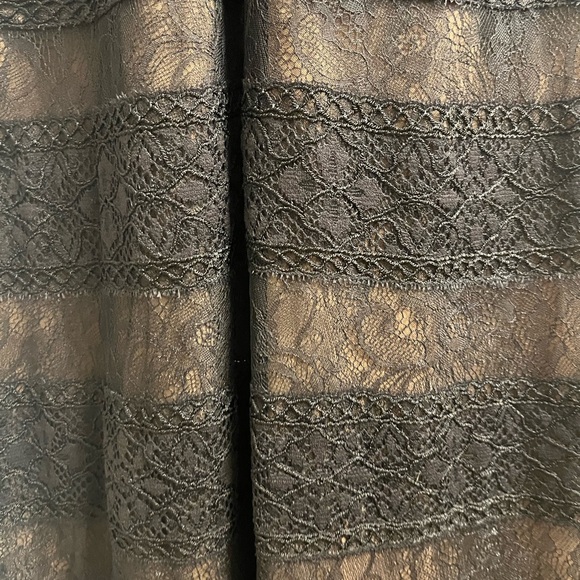 BCBG MaxAzria Black Lace Evening Gown Size 8 - Picture 13 of 15